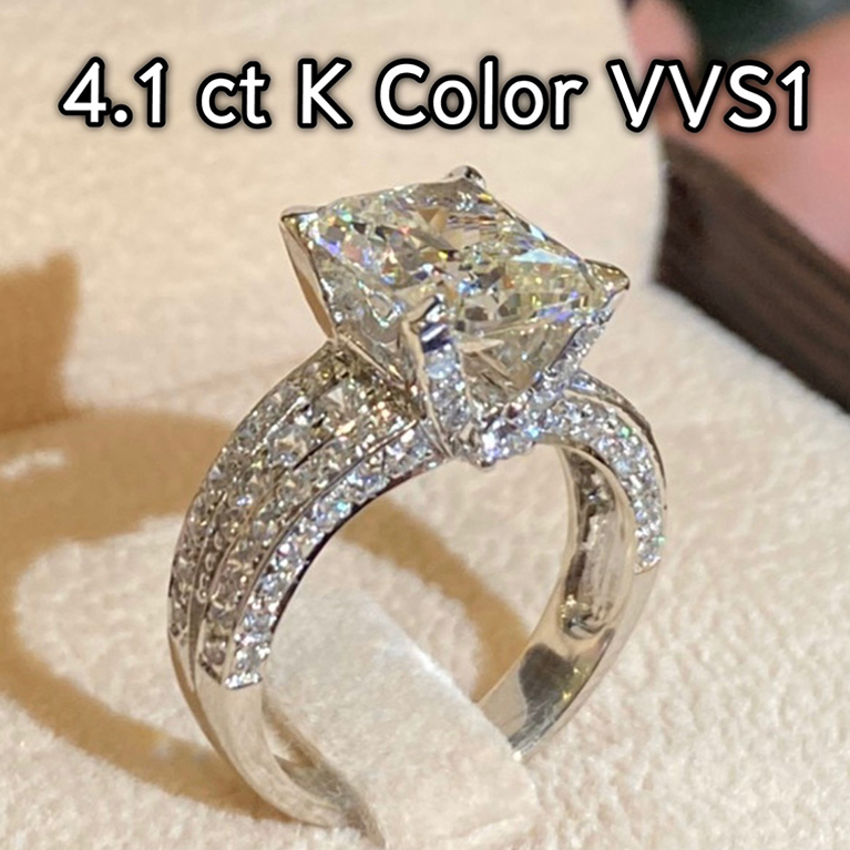 แหวน Radiant cut น้ำ 93( K Color) ขนาด 4.1 กะรัต